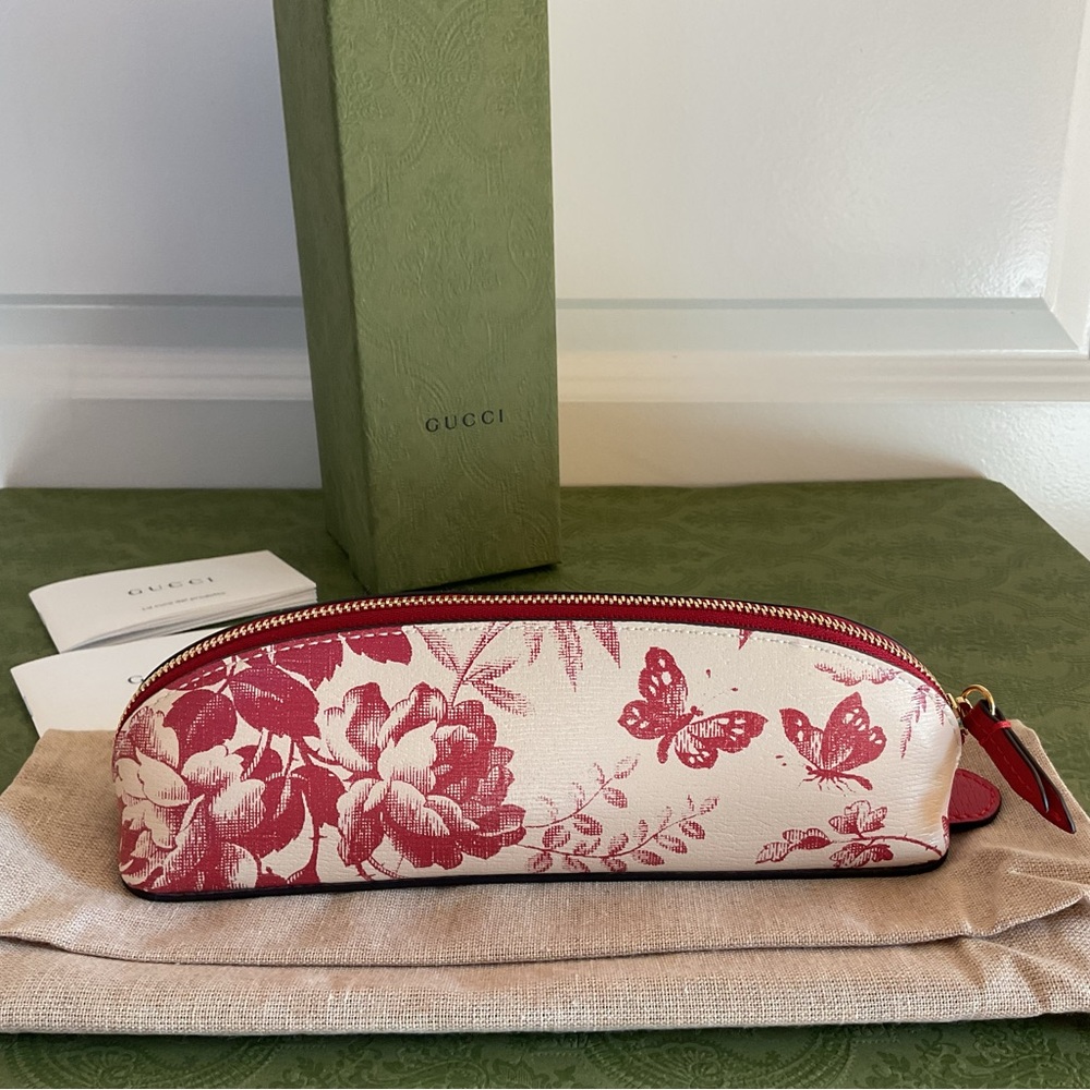 Beautiful New in Box Gucci Flora Herbarium Pouch retail $599 - Picture 3 of 13